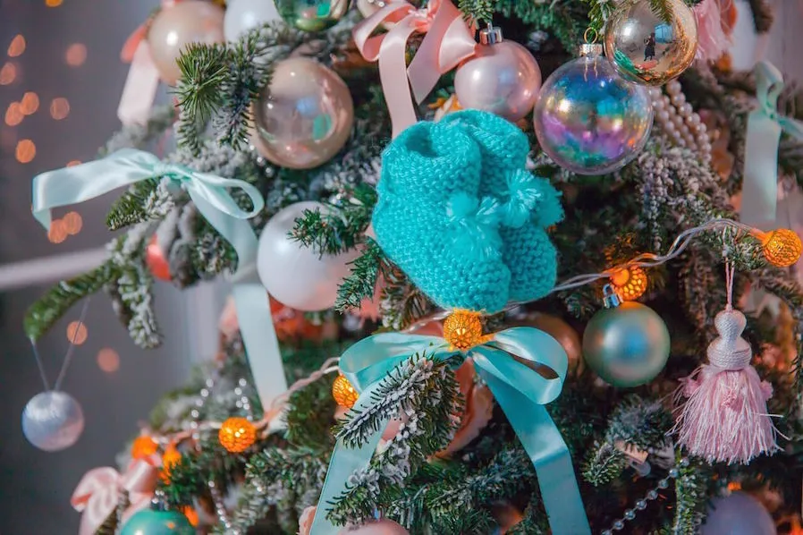 8​ ​Stunning​ ​Decoration​ ​Ideas​ ​for​ ​a​ ​Personalized​ ​Christmas​ ​Tree