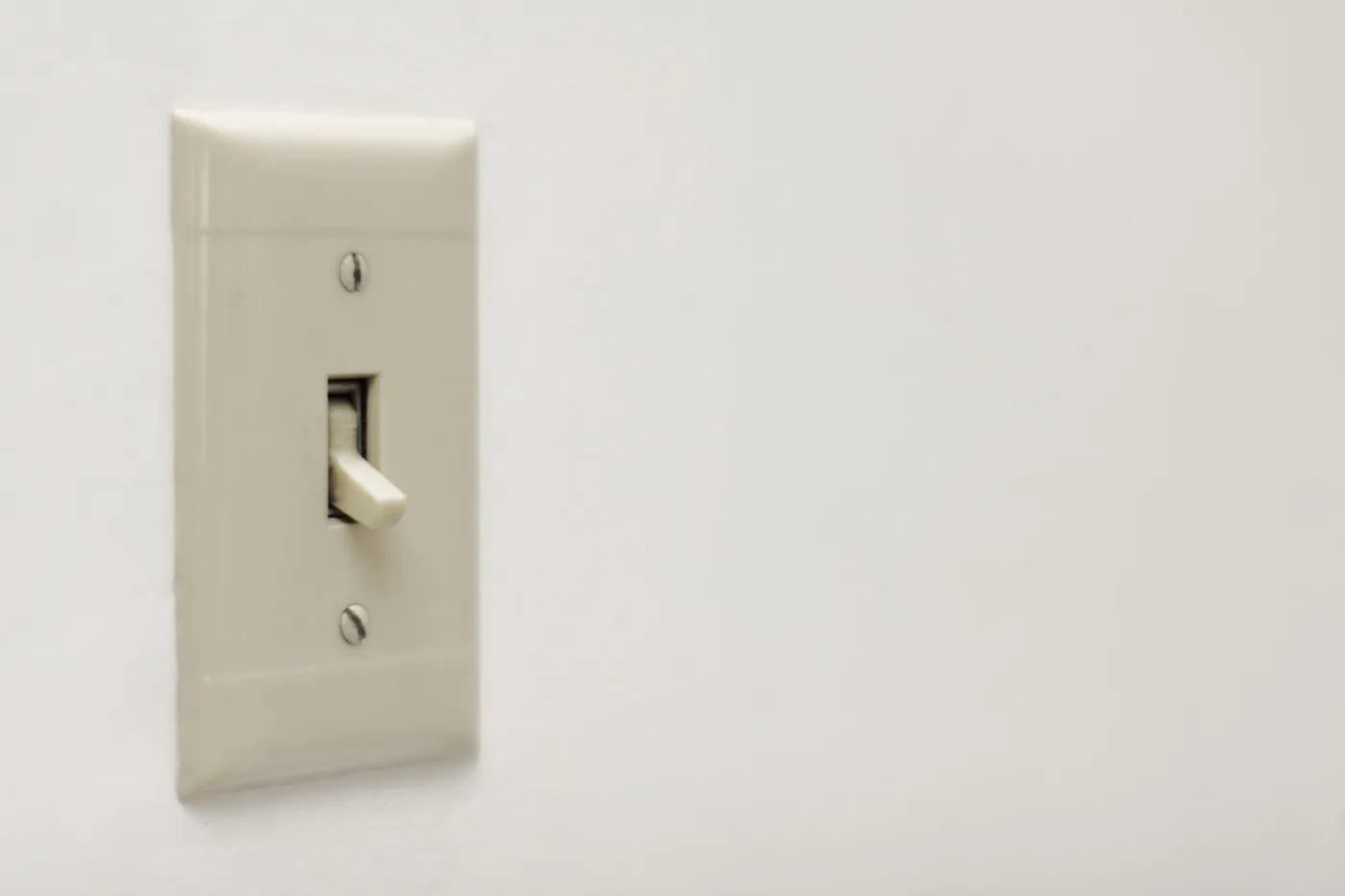 10 Quirky Ways To Keep your Summer Electric Bill Down