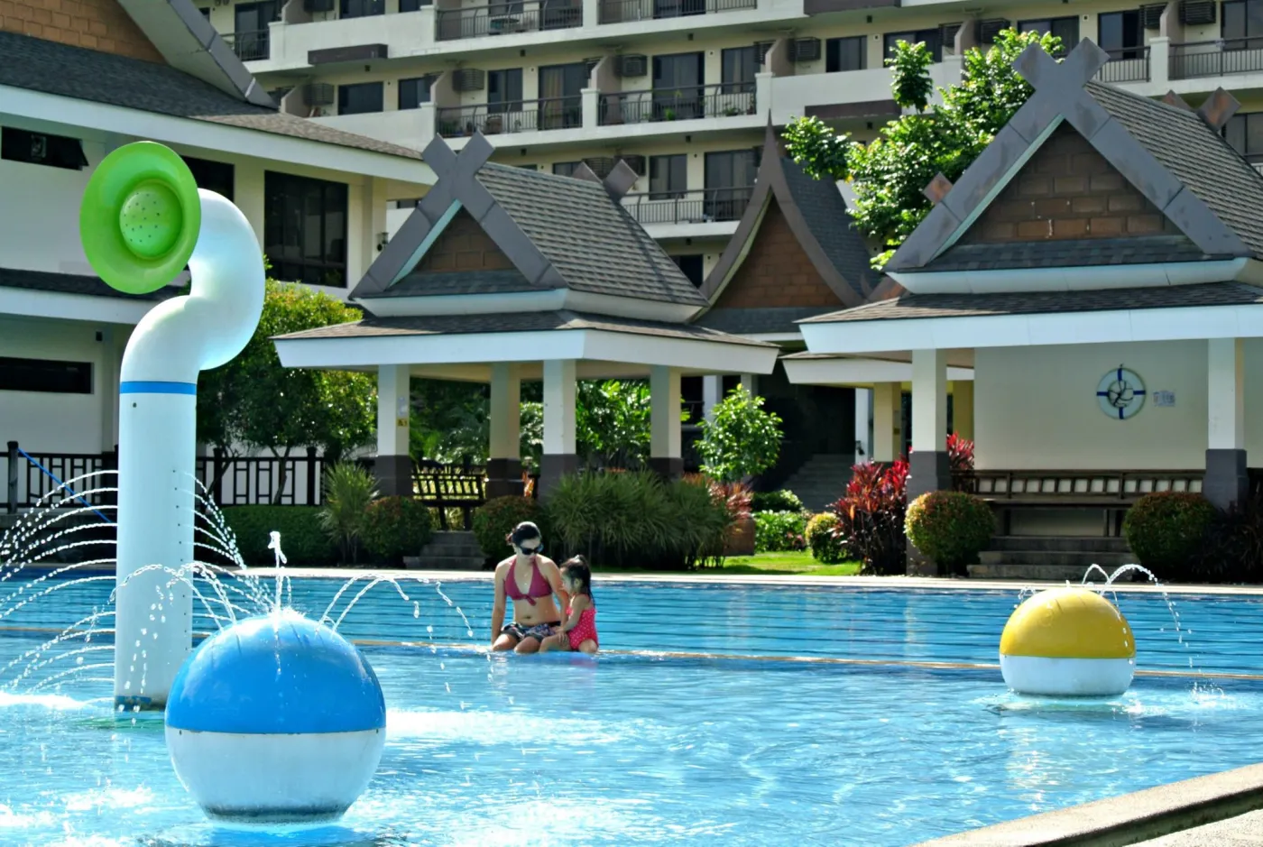 8 Cheap And Easy Ways to Bring Summer Spirit to Your Condominium