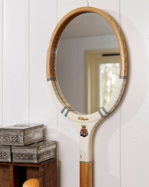 tennis racket mirror