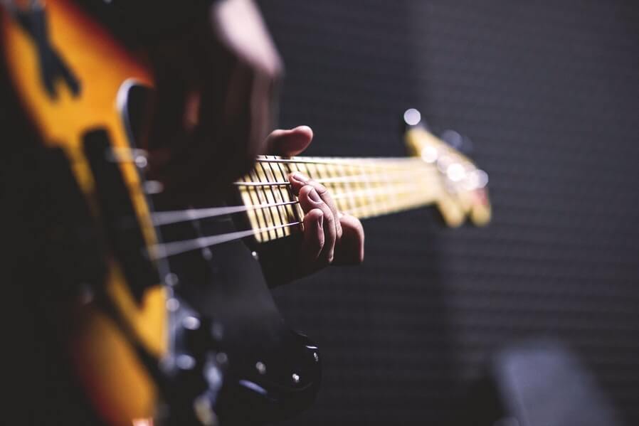 electronic guitar