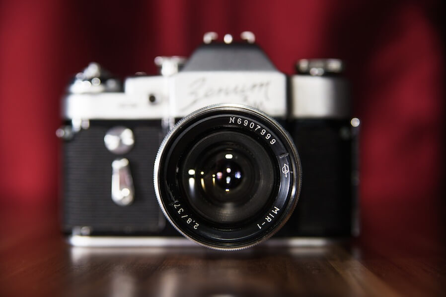 classic mirrorless camera