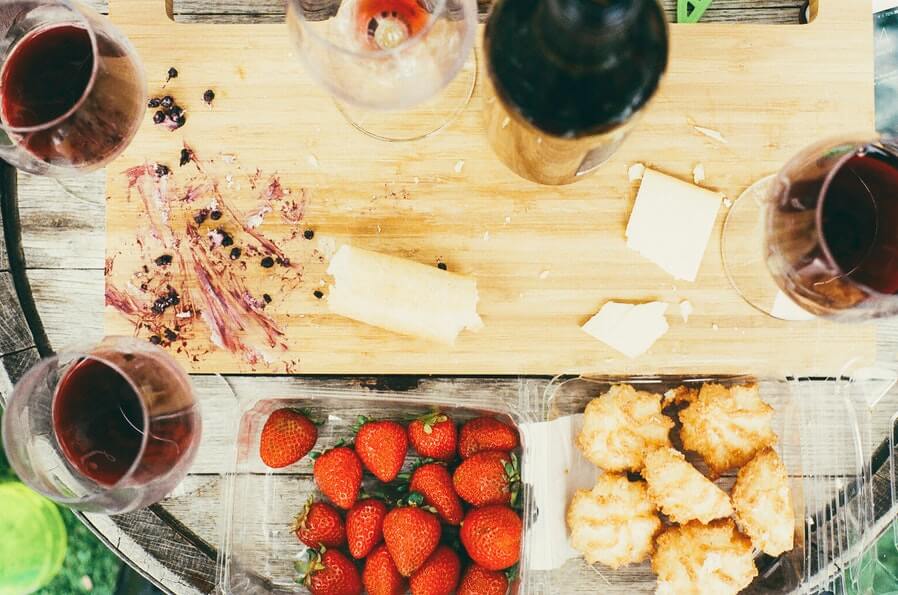 wine bread and strawberries