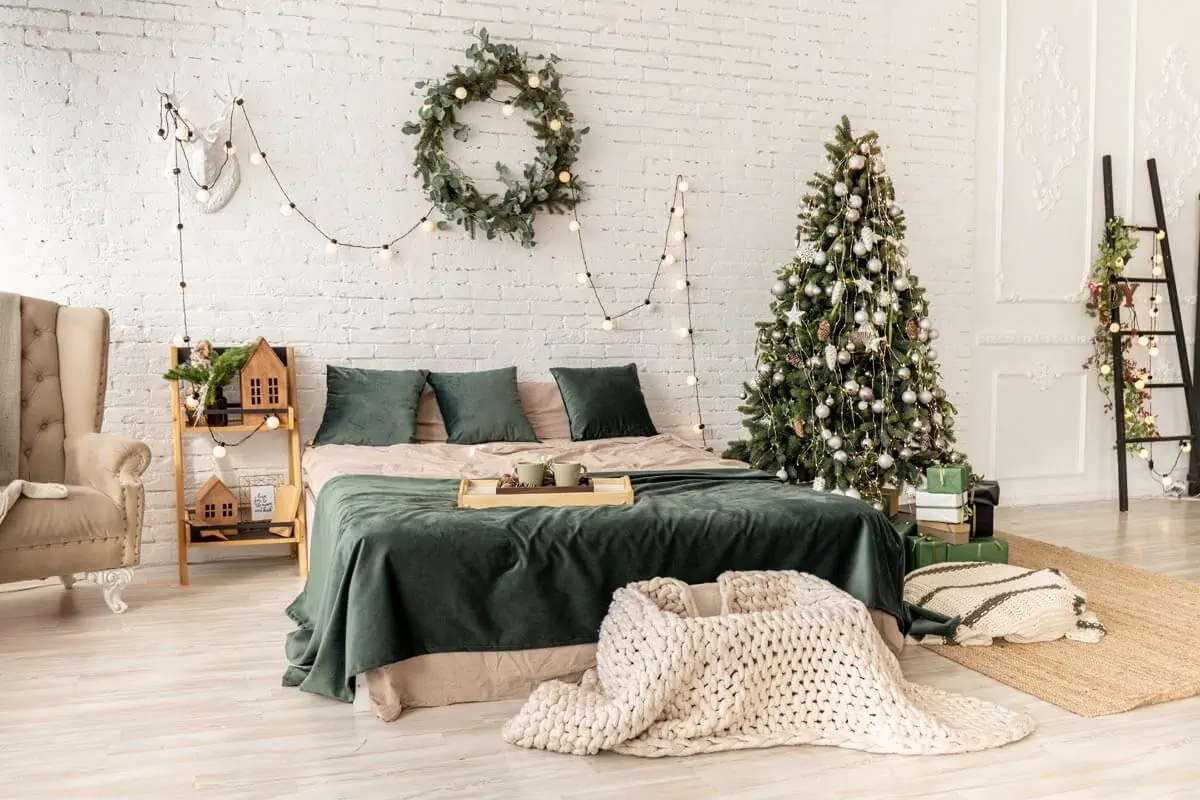 christmas bedroom decor