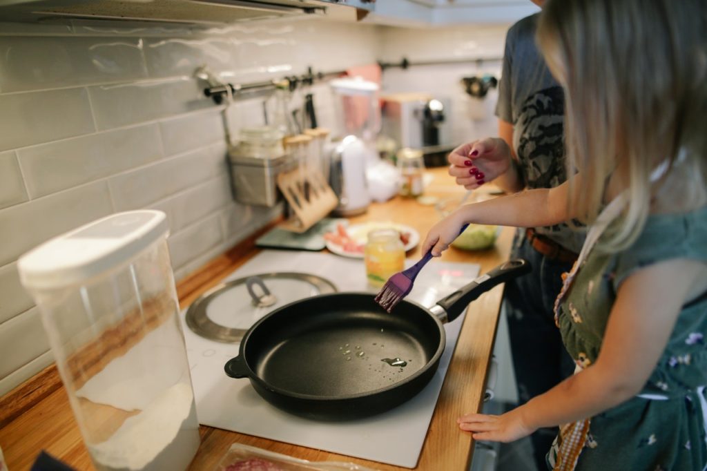 teaching kids cook