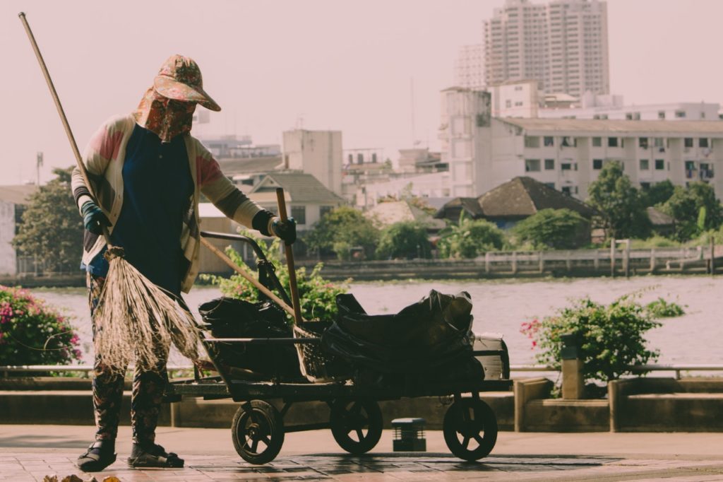 volunteer street cleanup
