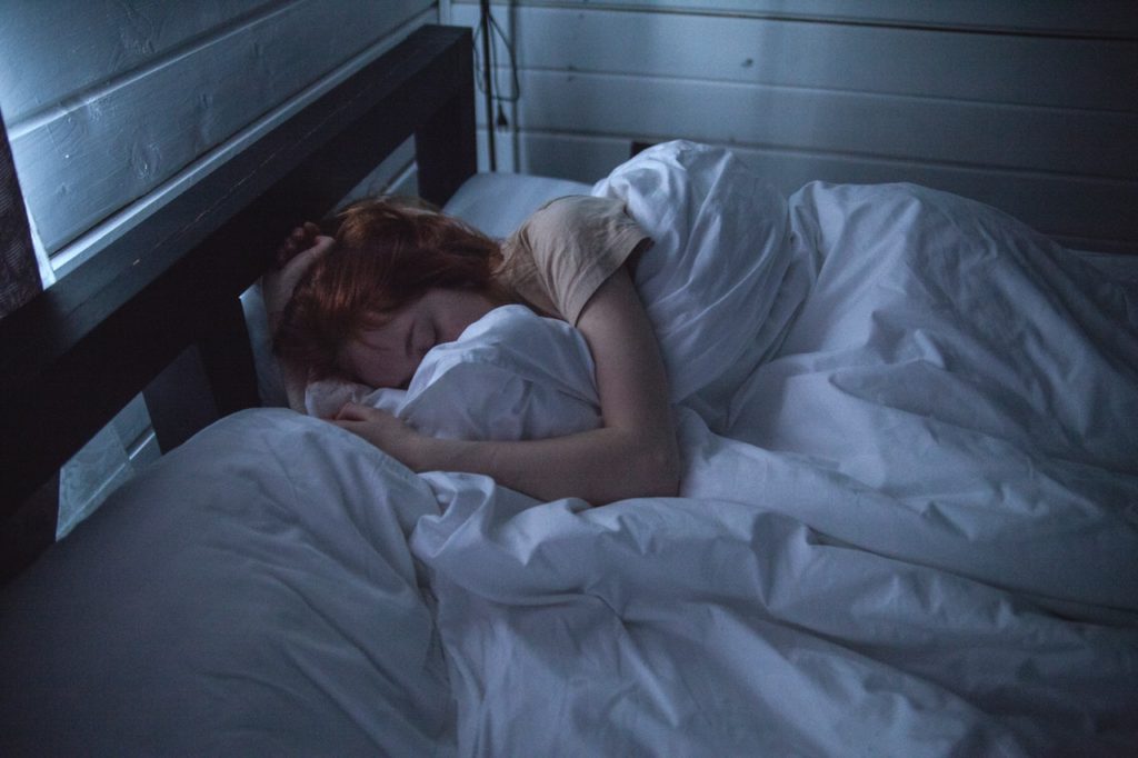 maintain healthy sleeping schedule