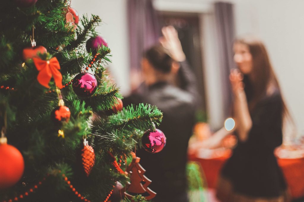 16 Exciting Christmas Party Games For The Whole Family