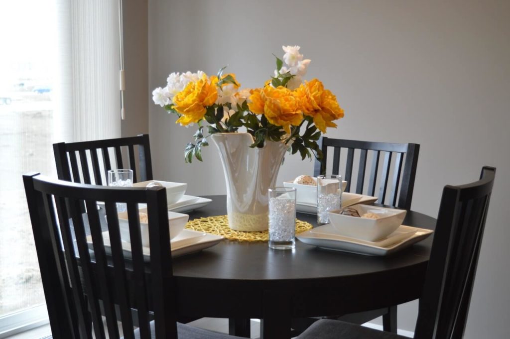 Best Paint For A Dining Room Table