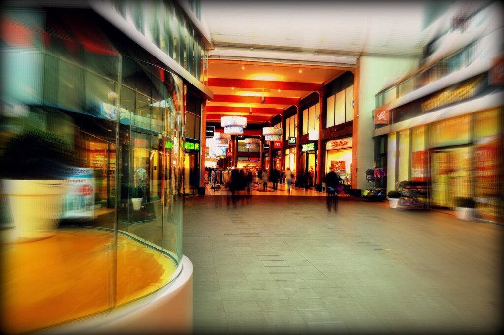 Motion photography of a shopping mall