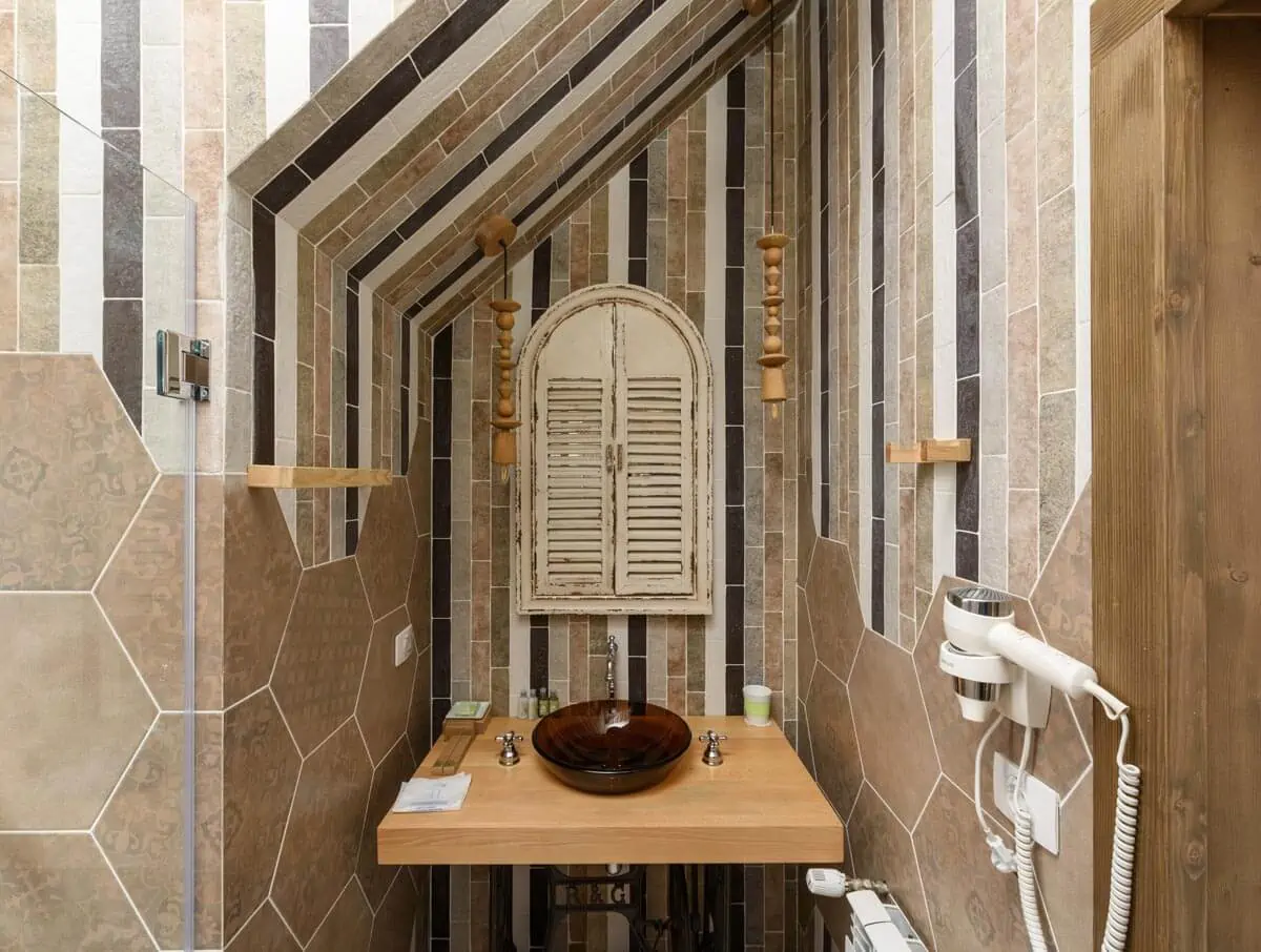 Modern Stylish Bathroom Design