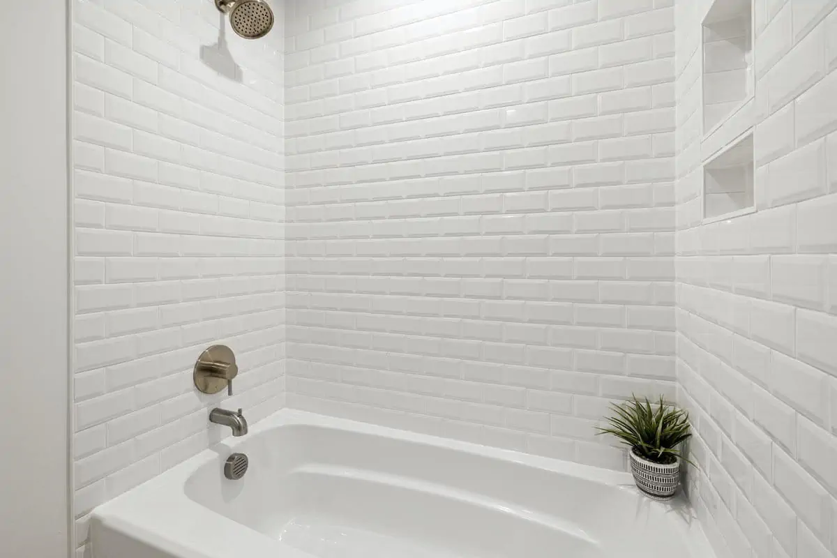 White Ceramic Bathtub in the Bathroom