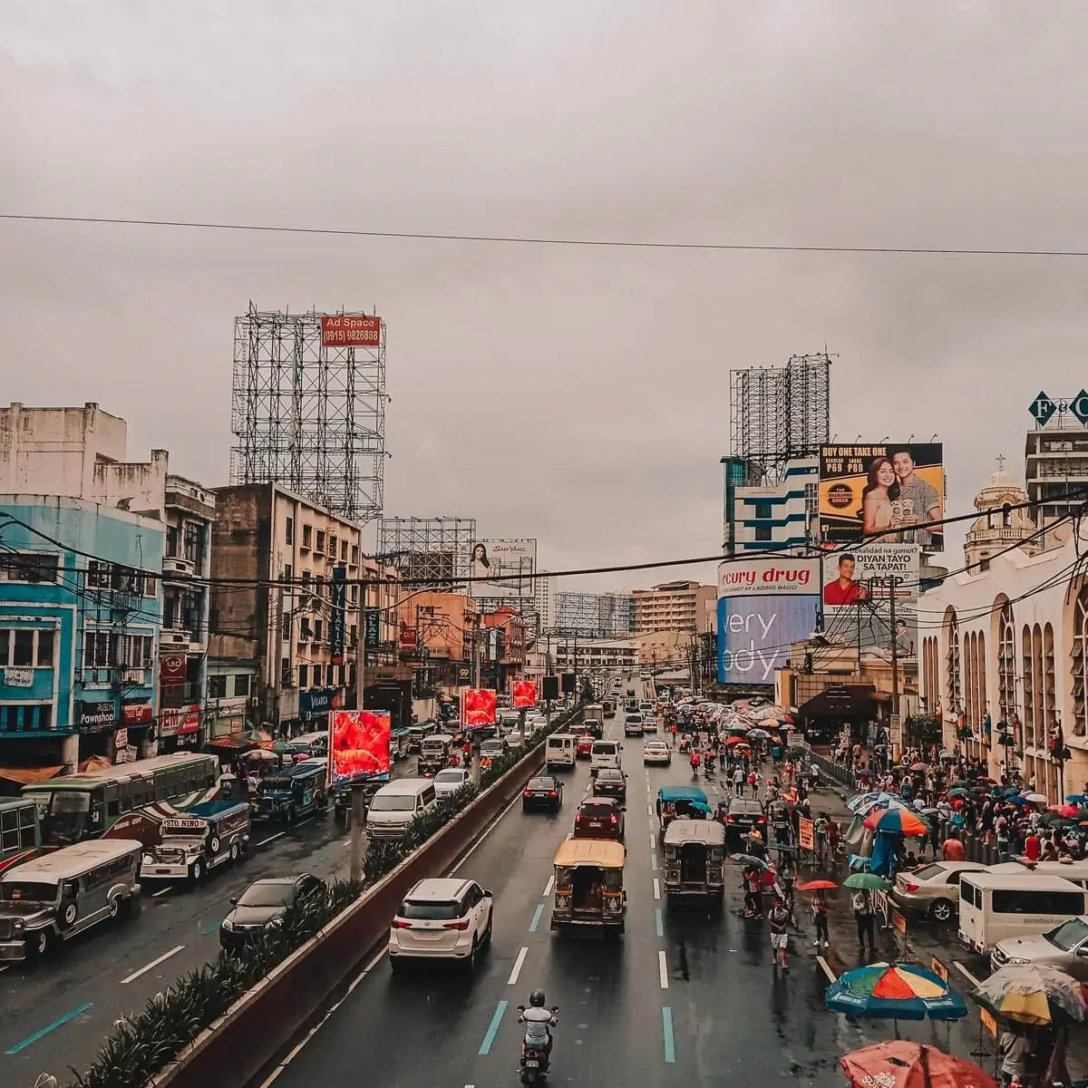 busy city road with jeepneys