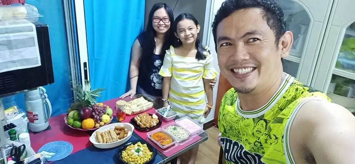 happy family celebration
