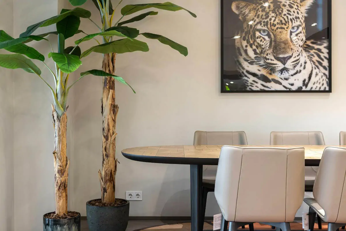 table-in-conference-room-with-flowerpots